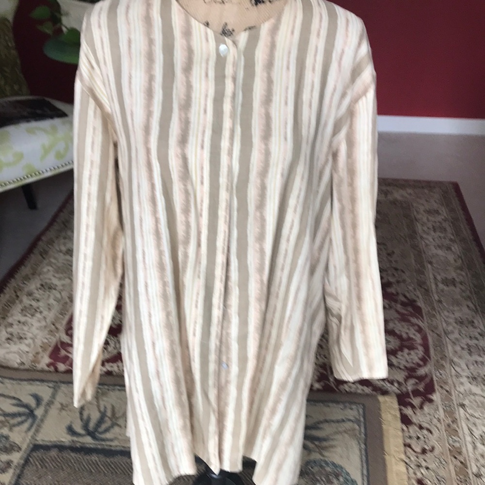 Valerie Stevens pure linen two piece pant suit.